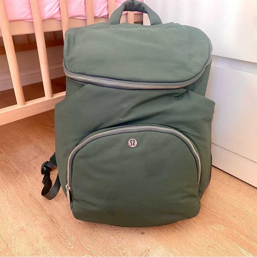 COPY - lululemon new parent backpack 17L